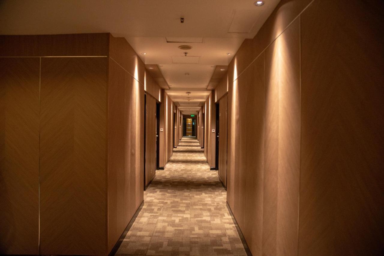Orchardz Hotel Industri Jakarta Exterior foto