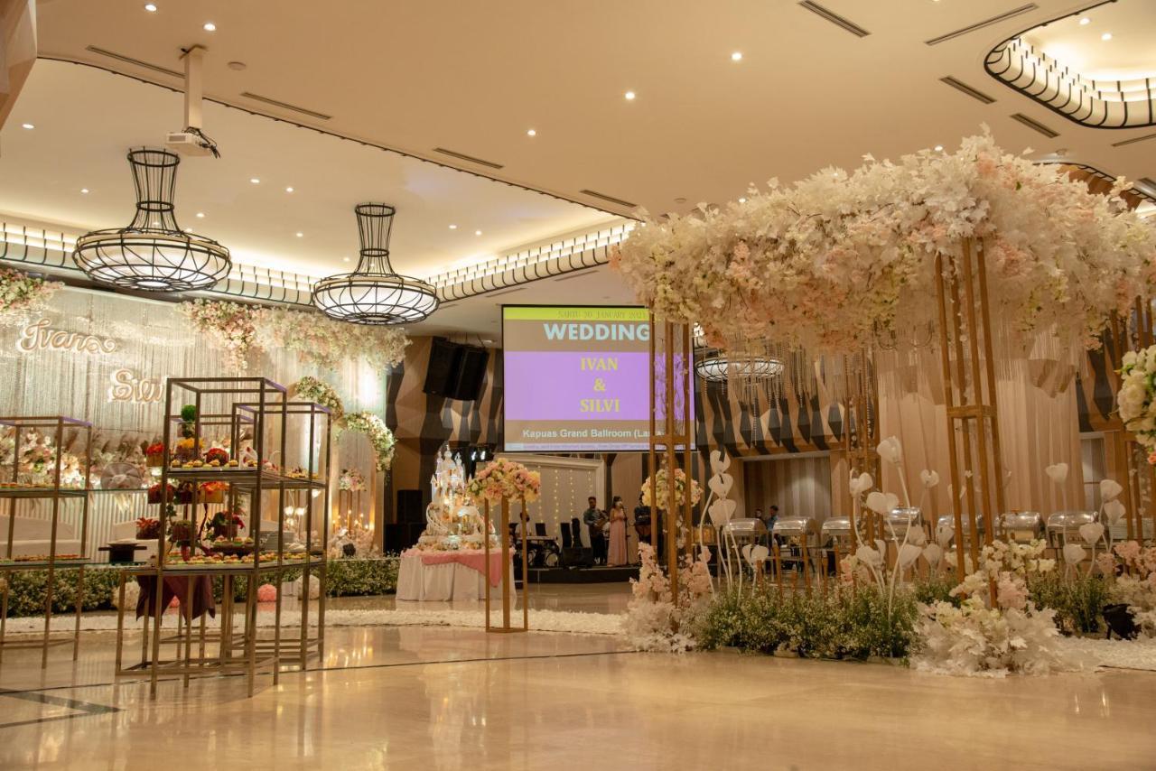 Orchardz Hotel Industri Jakarta Exterior foto