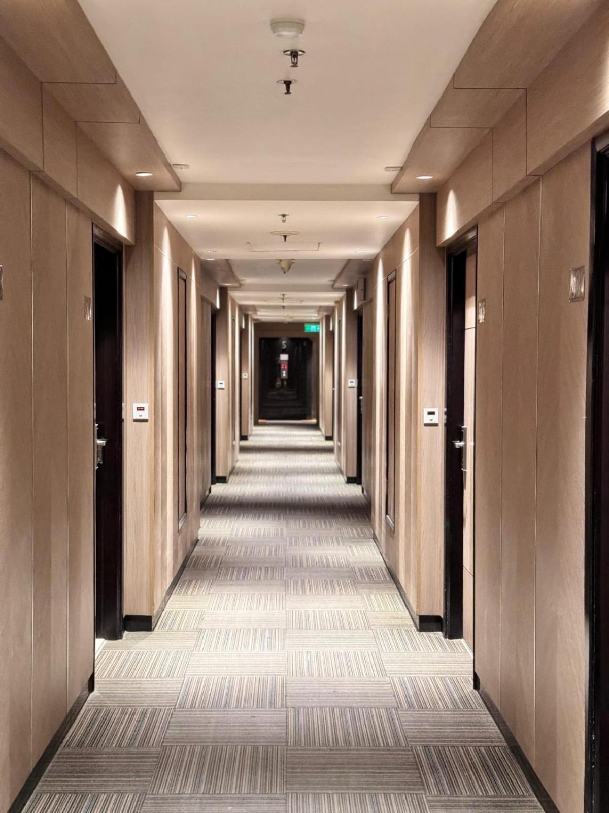 Orchardz Hotel Industri Jakarta Exterior foto