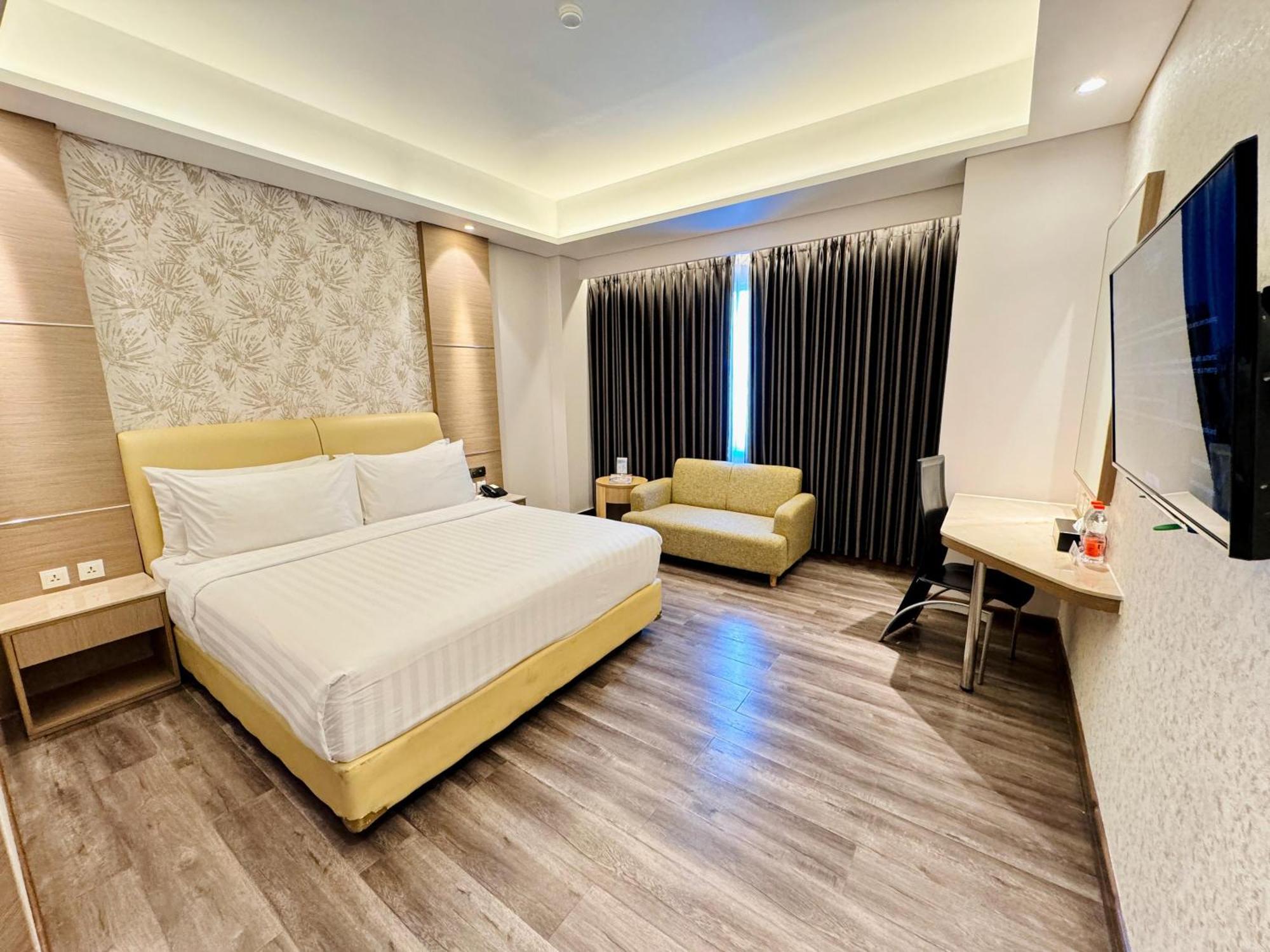 Orchardz Hotel Industri Jakarta Exterior foto