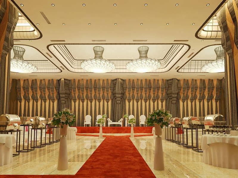 Orchardz Hotel Industri Jakarta Exterior foto